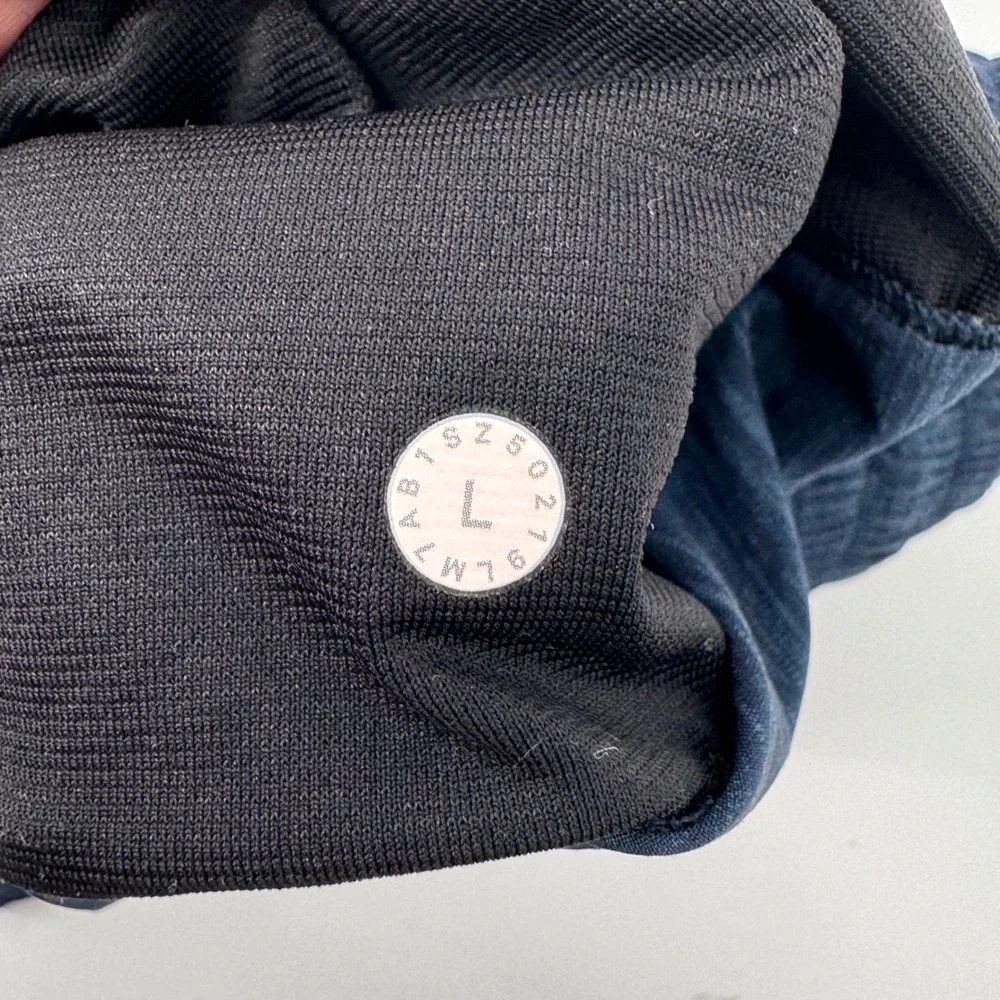 Lululemon Pace Breaker Linerless 9